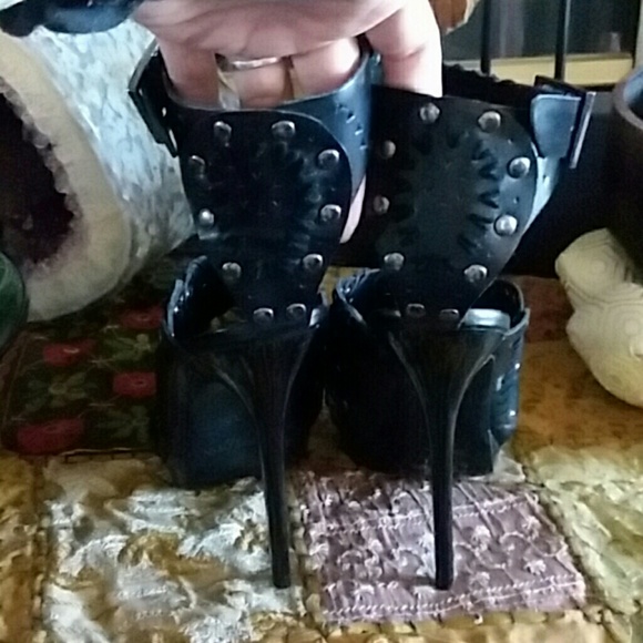 Black Jimmy Choo Heels - Picture 2 of 9